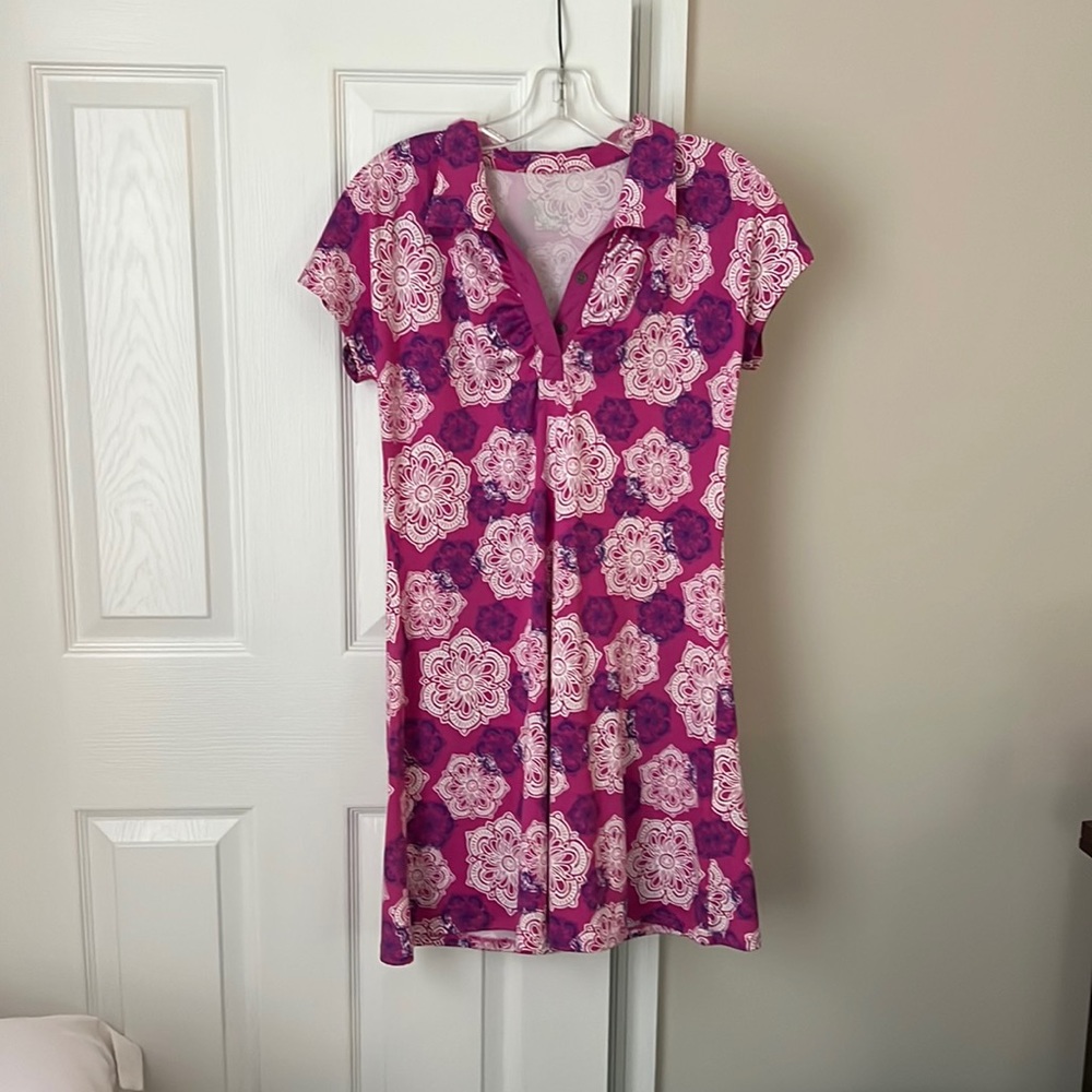 EUC Adorable Lola dress.Vibrant pink pattern. Super cute comfortable dress